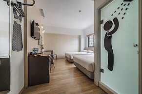 CHECK inn Express Kaohsiung Love River