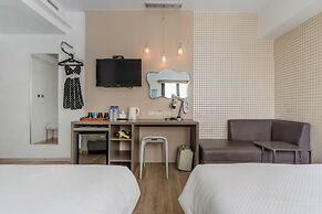 CHECK inn Express Kaohsiung Love River