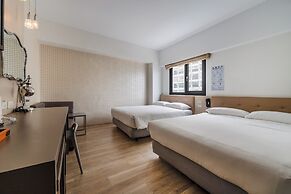 CHECK inn Express Kaohsiung Love River