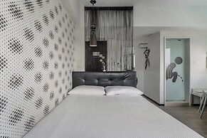 CHECK inn Express Kaohsiung Love River