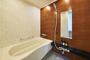 Hotel Breezebay Marina