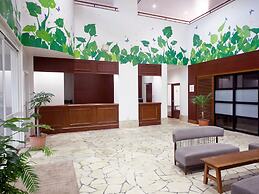 Hotel Breezebay Marina