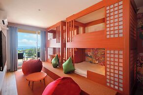 Hotel Breezebay Marina