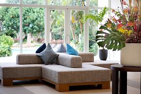 Hotel Breezebay Marina