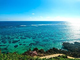 Hotel Breezebay Marina