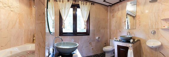 Paradise Island Estate