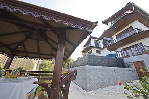 Paradise Island Estate