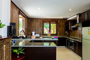 Paradise Island Estate