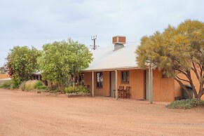 Mud Hut Motel
