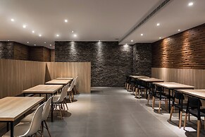 The Riverside Hotel International