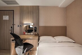 The Riverside Hotel International