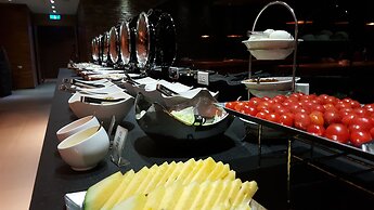 The Riverside Hotel International