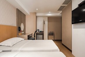 The Riverside Hotel International