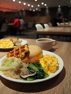 The Riverside Hotel International