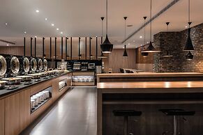 The Riverside Hotel International