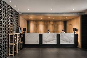 The Riverside Hotel International