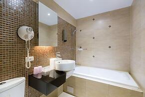 The River Fashion Hotel