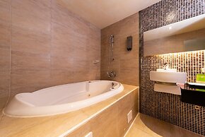 The River Fashion Hotel