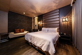 The River Fashion Hotel