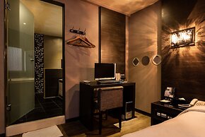 The River Fashion Hotel