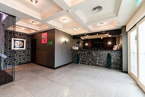 The River Fashion Hotel