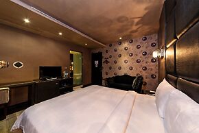 The River Fashion Hotel