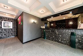 The River Fashion Hotel