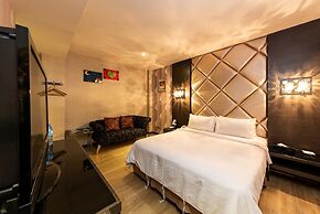 The River Fashion Hotel