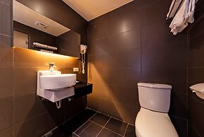 The River Fashion Hotel