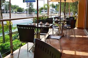 Hostalia Hotel Expo & Business Class