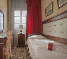 Aktaion Hotel