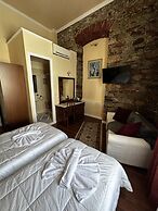 Aktaion Hotel