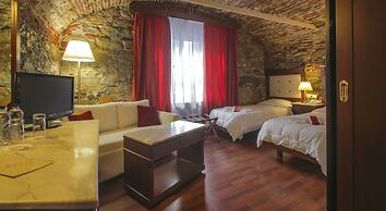 Aktaion Hotel