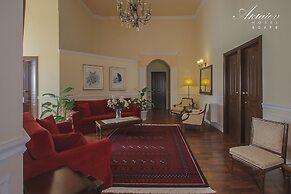 Aktaion Hotel