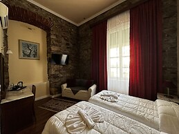 Aktaion Hotel