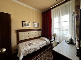 Aktaion Hotel