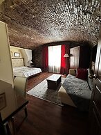 Aktaion Hotel