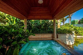 Grand Hotel Haikou (Managed by Accor)