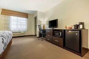 Sleep Inn & Suites Fargo Medical Center