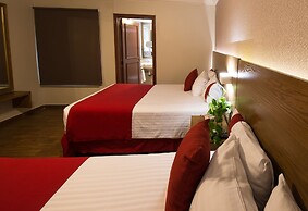 Del Marqués Hotel and Suites
