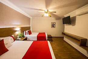 Del Marqués Hotel and Suites
