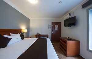 Del Marqués Hotel and Suites