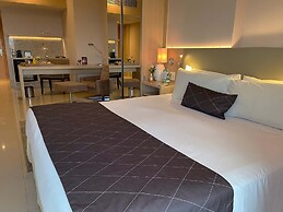 Cullinan Hplus Premium