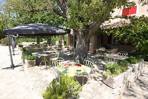 Hôtellerie du Domaine de Cabasse