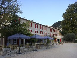 Hôtellerie du Domaine de Cabasse
