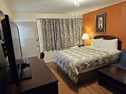 Parkway Motel & European Lodges