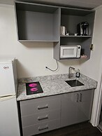 Parkway Motel & European Lodges