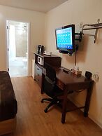 Parkway Motel & European Lodges