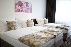 Hotel Satel