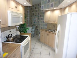 Surfside Beach Resort by Counts - Oakes Resort Properties